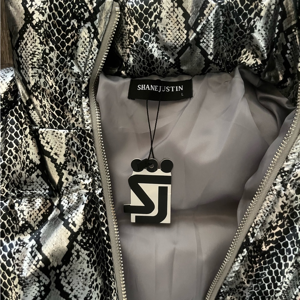 Snake skin puffer jacket